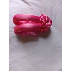 Hair tye, roller and clip